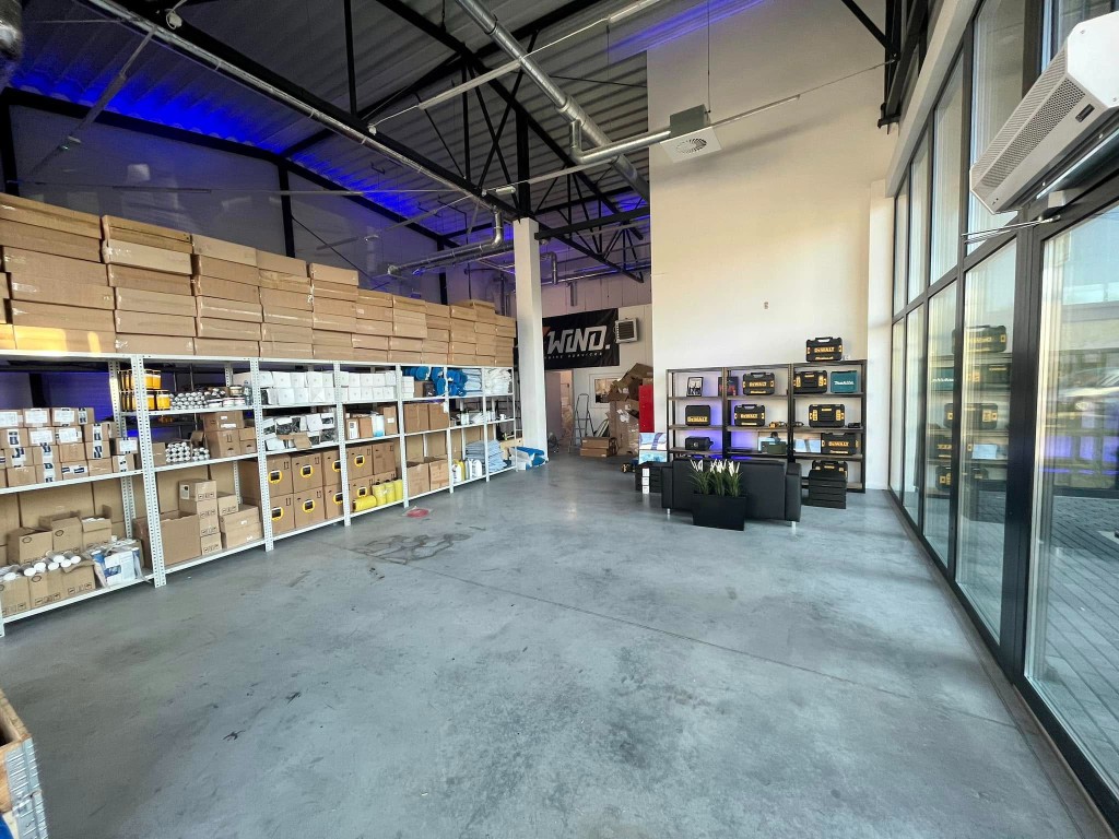 ExWind warehouse with parts and equipment